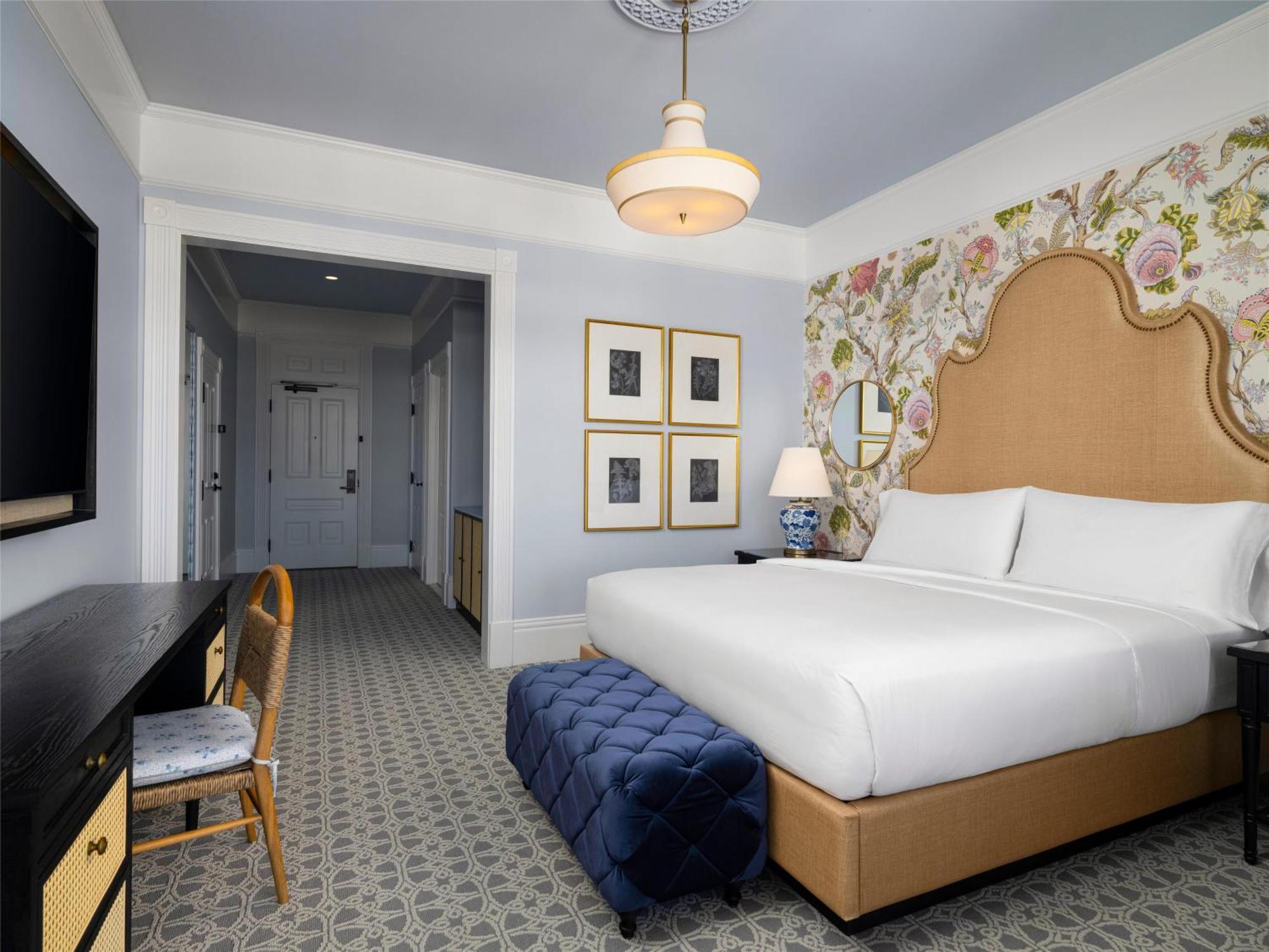 Del Coronado, Curio Collection By Hilton